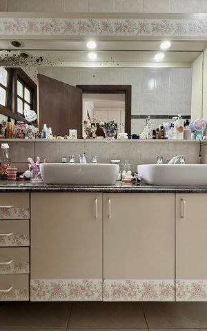 Casa à venda com 110m², 3 quartos e 2 vagas Casa à venda com 110m², 3 quartos e 2 vagasBanheiro Suíte