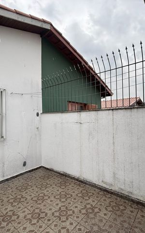 Casa à venda com 110m², 3 quartos e 2 vagas Casa à venda com 110m², 3 quartos e 2 vagasÁrea de Serviço