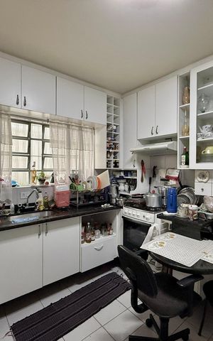 Casa à venda com 110m², 3 quartos e 2 vagas Casa à venda com 110m², 3 quartos e 2 vagasCozinha