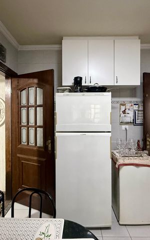 Casa à venda com 110m², 3 quartos e 2 vagas Casa à venda com 110m², 3 quartos e 2 vagasCozinha