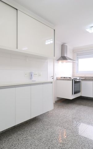 Apartamento à venda com 186m², 3 quartos e 4 vagasCozinha 