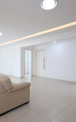 Apartamento à venda com 186m², 3 quartos e 4 vagasSala