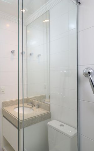 Apartamento à venda com 186m², 3 quartos e 4 vagasBanheiro da Suíte 2
