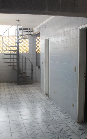 Casa para alugar com 180m², 3 quartos e sem vagaQuintal
