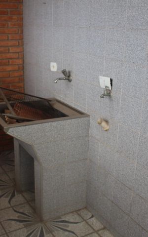 Casa para alugar com 180m², 3 quartos e sem vagaÁrea de Serviço