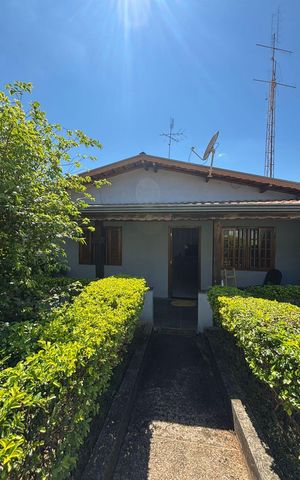 Casa à venda com 208m², 4 quartos e 4 vagas Casa à venda com 208m², 4 quartos e 4 vagasFachada