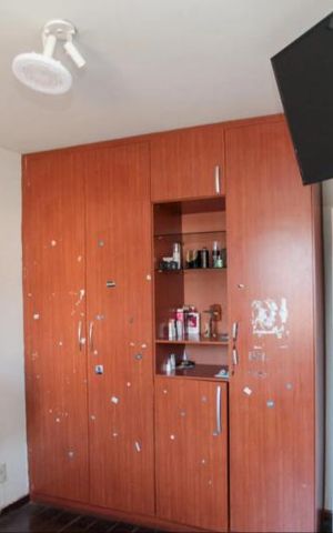 Casa à venda com 360m², 4 quartos e 4 vagas Casa à venda com 360m², 4 quartos e 4 vagasQuarto 4