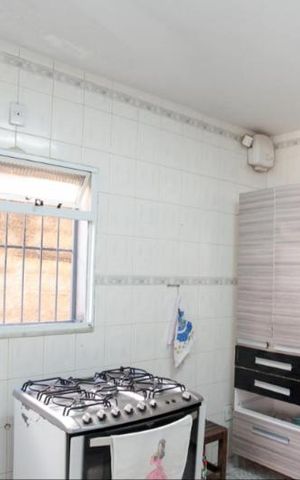 Casa à venda com 360m², 4 quartos e 4 vagas Casa à venda com 360m², 4 quartos e 4 vagasCozinha