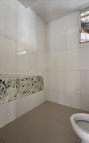 Casa para alugar com 80m², 2 quartos e sem vaga Casa para alugar com 80m², 2 quartos e sem vagaBanheiro da suíte