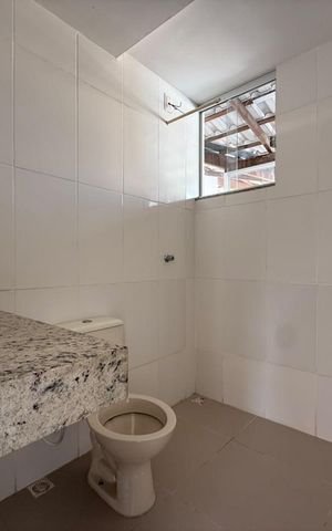 Casa para alugar com 80m², 2 quartos e sem vaga Casa para alugar com 80m², 2 quartos e sem vagaBanheiro social