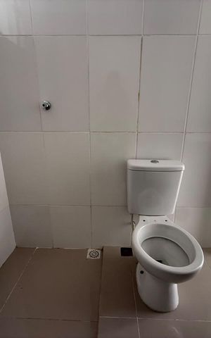 Casa para alugar com 80m², 2 quartos e sem vaga Casa para alugar com 80m², 2 quartos e sem vagaBanheiro da suíte