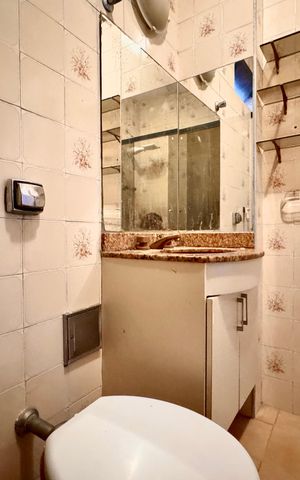 Apartamento para alugar com 70m², 2 quartos e sem vaga Apartamento para alugar com 70m², 2 quartos e sem vagaBanheiro