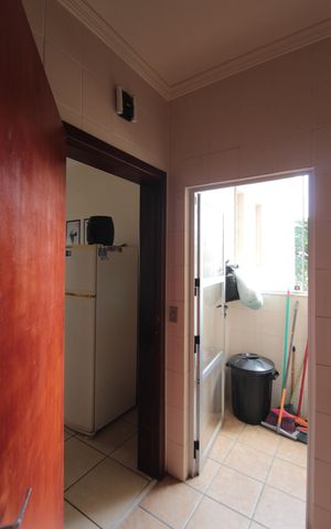 Apartamento para alugar com 75m², 3 quartos e 1 vagaCozinha e Área de Serviço