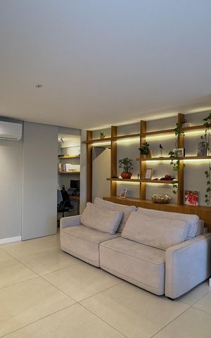 Apartamento à venda com 125m², 3 quartos e 2 vagas Apartamento à venda com 125m², 3 quartos e 2 vagasSala