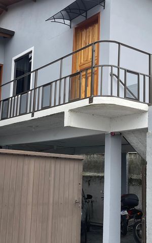 Casa para alugar com 30m², 1 quarto e 1 vaga Casa para alugar com 30m², 1 quarto e 1 vagaFachada