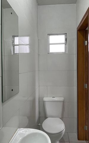 Casa para alugar com 30m², 1 quarto e 1 vaga Casa para alugar com 30m², 1 quarto e 1 vagaBanheiro