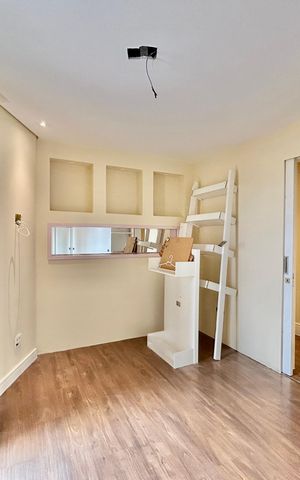 Apartamento à venda com 156m², 3 quartos e 3 vagas Apartamento à venda com 156m², 3 quartos e 3 vagasQuarto 1