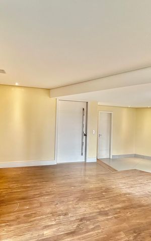Apartamento à venda com 156m², 3 quartos e 3 vagas Apartamento à venda com 156m², 3 quartos e 3 vagasSala 2