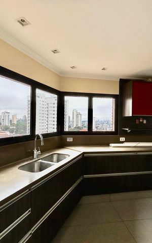 Apartamento à venda com 156m², 3 quartos e 3 vagas Apartamento à venda com 156m², 3 quartos e 3 vagasCozinha