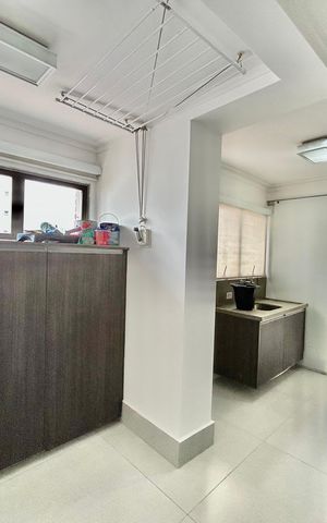 Apartamento à venda com 156m², 3 quartos e 3 vagas Apartamento à venda com 156m², 3 quartos e 3 vagasLavanderia