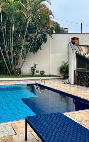 Apartamento à venda com 156m², 3 quartos e 3 vagas Apartamento à venda com 156m², 3 quartos e 3 vagasPiscina