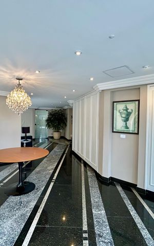 Apartamento à venda com 156m², 3 quartos e 3 vagas Apartamento à venda com 156m², 3 quartos e 3 vagasSalão de Festas