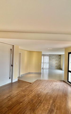 Apartamento à venda com 156m², 3 quartos e 3 vagas Apartamento à venda com 156m², 3 quartos e 3 vagasSala 2