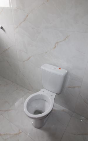 Casa de condomínio à venda com 85m², 2 quartos e 1 vagaBanheiro