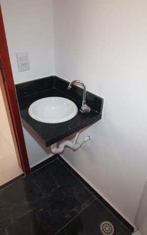 Casa de condomínio à venda com 85m², 2 quartos e 1 vagaLavabo