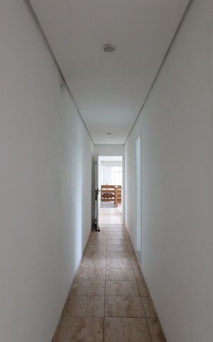 Casa para alugar com 75m², 2 quartos e 1 vagaCorredor