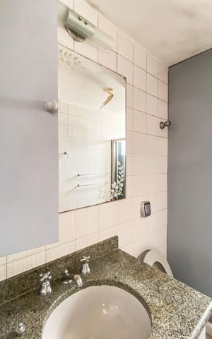 Apartamento à venda com 48m², 2 quartos e 1 vagaBanheiro 
