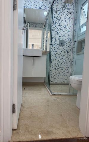 Apartamento à venda com 60m², 2 quartos e 1 vaga Apartamento à venda com 60m², 2 quartos e 1 vagaBanheiro da suíte
