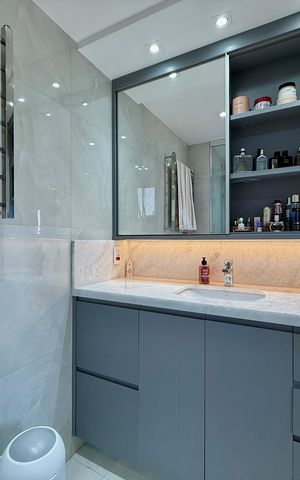 Apartamento à venda com 85m², 2 quartos e 2 vagas Apartamento à venda com 85m², 2 quartos e 2 vagasBanheiro Suíte