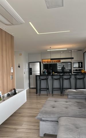 Apartamento à venda com 120m², 3 quartos e 2 vagas Apartamento à venda com 120m², 3 quartos e 2 vagasSala