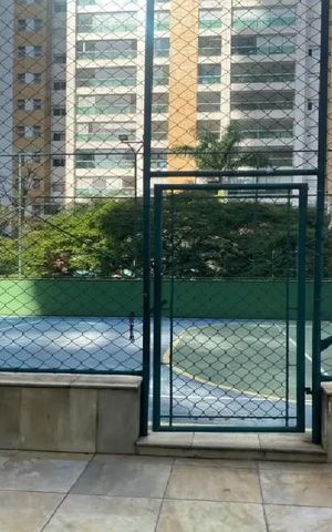 Apartamento à venda com 170m², 3 quartos e 2 vagas Apartamento à venda com 170m², 3 quartos e 2 vagasÁrea comum - Quadra