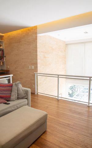 Apartamento à venda com 170m², 3 quartos e 2 vagas Apartamento à venda com 170m², 3 quartos e 2 vagasSala de TV