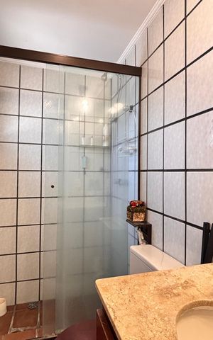 Apartamento à venda com 180m², 3 quartos e 2 vagas Apartamento à venda com 180m², 3 quartos e 2 vagasSuíte 1