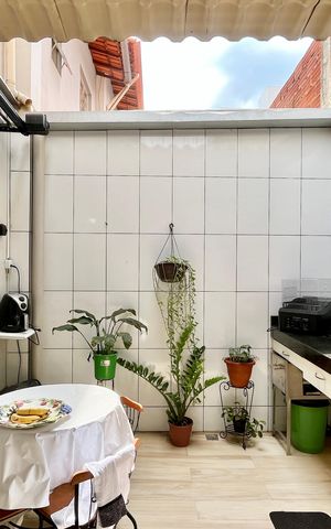 Casa à venda com 70m², 3 quartos e 2 vagas