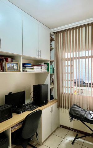 Casa à venda com 70m², 3 quartos e 2 vagas