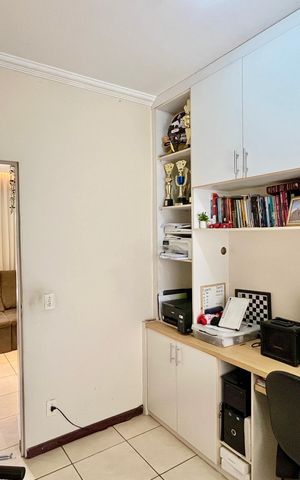 Casa à venda com 70m², 3 quartos e 2 vagas