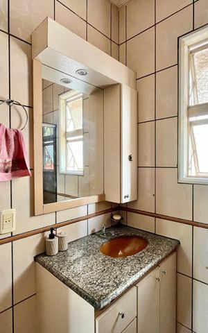 Casa à venda com 70m², 3 quartos e 2 vagas