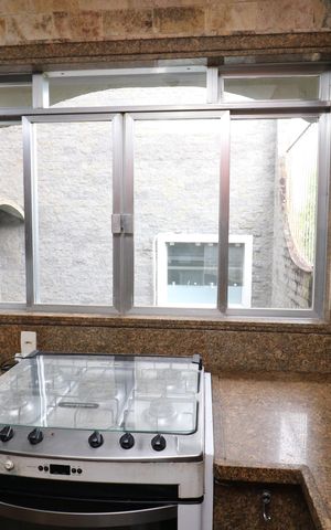 Casa para alugar com 420m², 4 quartos e 7 vagasCozinha