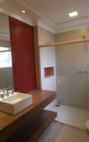 Casa para alugar com 420m², 4 quartos e 7 vagasBanheiro social