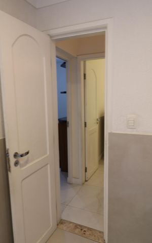 Casa para alugar com 420m², 4 quartos e 7 vagasBanheiro social