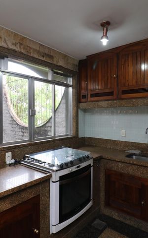 Casa para alugar com 420m², 4 quartos e 7 vagasCozinha