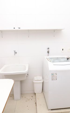 Casa para alugar com 420m², 4 quartos e 7 vagasLavanderia