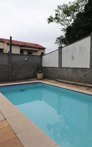 Casa para alugar com 420m², 4 quartos e 7 vagasÁrea externa