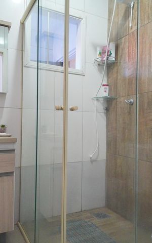 Casa à venda com 55m², 2 quartos e 2 vagasBanheiro