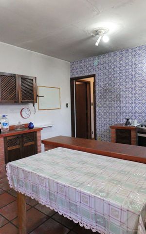 Casa à venda com 569m², 4 quartos e 2 vagasCopa e Cozinha