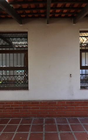 Casa à venda com 569m², 4 quartos e 2 vagasGaragem